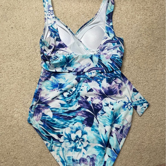IslandSculpt™ Aqua Petals One-Piece Swimsuit - Picture 5 of 5